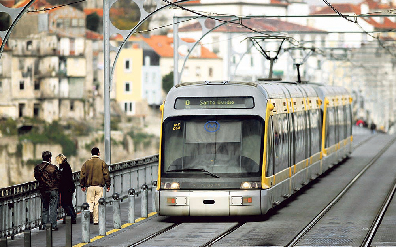 Projeto da ponte do Metro do Porto no Douro adjudicado a Edgar Cardoso