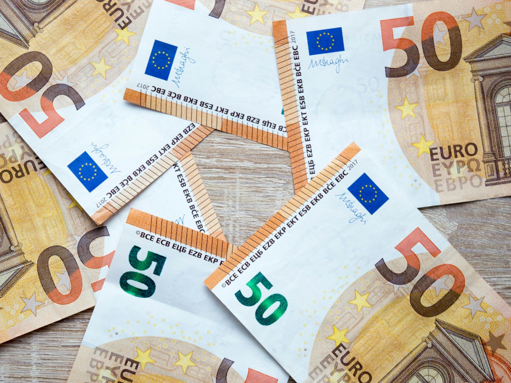UE cria linha de crédito para apoiar exportações de PME