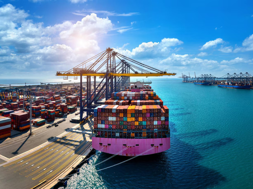 Exportações e importações aumentaram em fevereiro